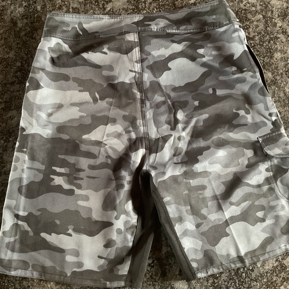 Board Shorts - Picture 4 of 5